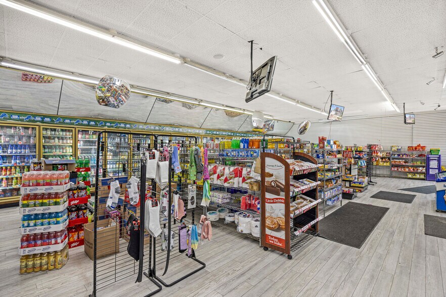 More Photos Of 10644 Morang Dr, Detroit Storefront For Sale
