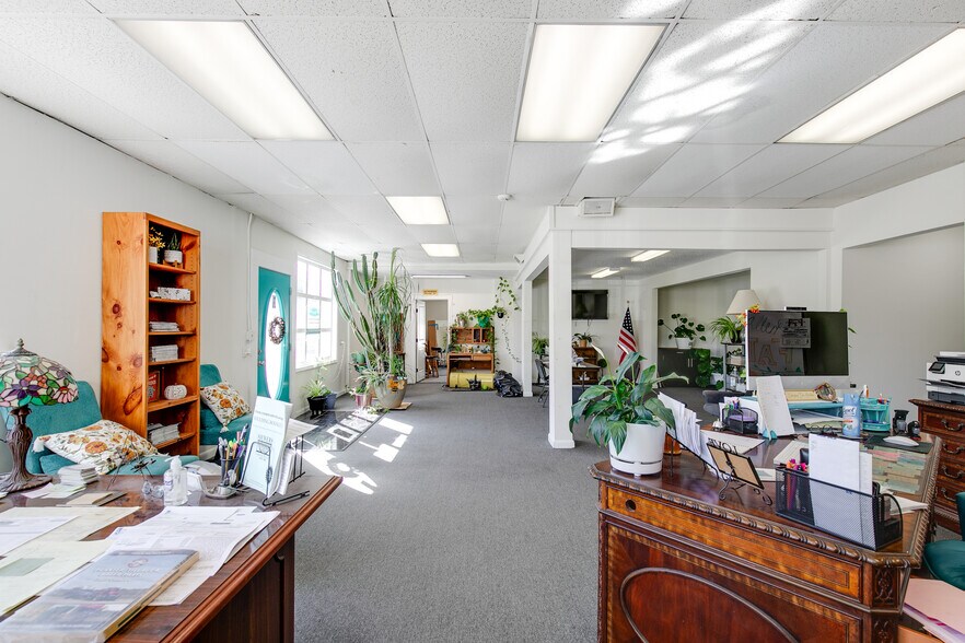 More Photos Of 10211 Chamberlayne Rd, Mechanicsville Freestanding For Lease