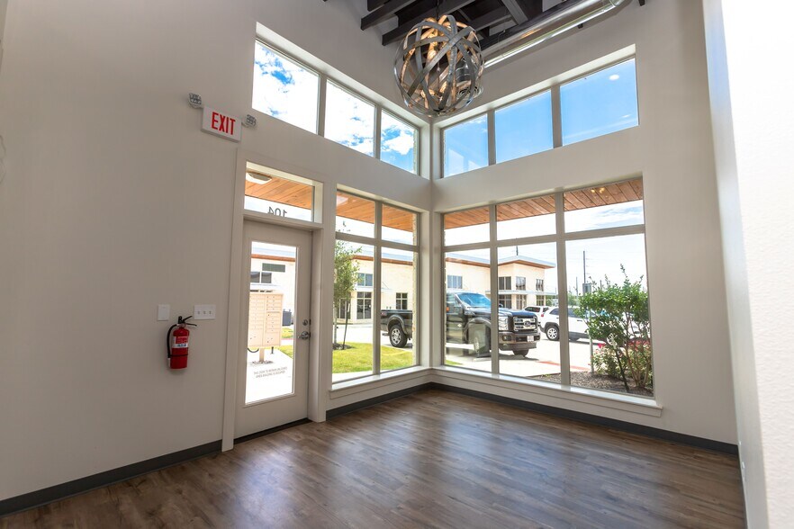More Photos Of 1645 Greens Prairie Rd W, College Station Office For Lease