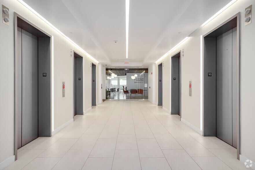 More Photos Of 11700 Plaza America Dr, Reston Unknown For Lease