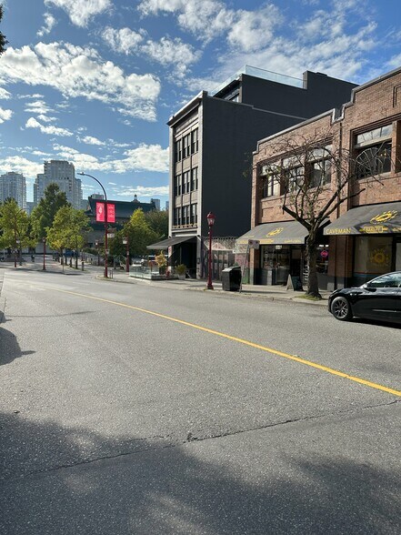 More Photos Of 139 Keefer St, Vancouver Storefront Retail Office For Lease