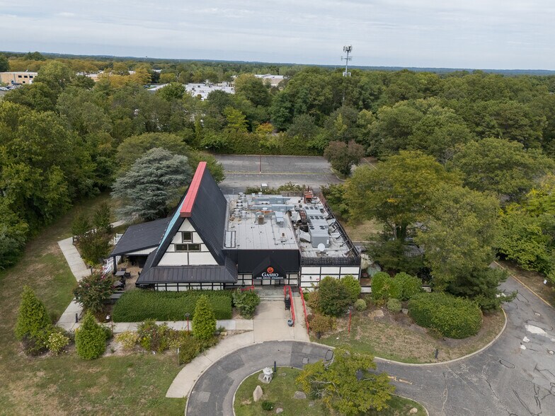 More Photos Of 356 Motor Pky, Hauppauge Restaurant For Sale