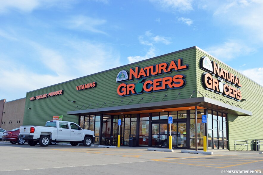 Primary Photo Of 3333 Asbury Rd, Dubuque Freestanding For Sale