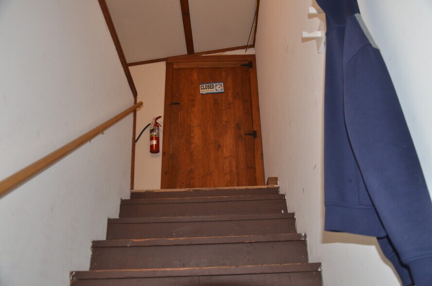 More Photos Of 115 E South Street, Sandwich Storefront Retail Office For Lease