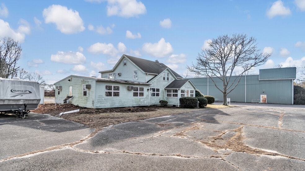 More Photos Of 26 Frowein Rd, Center Moriches Warehouse For Sale