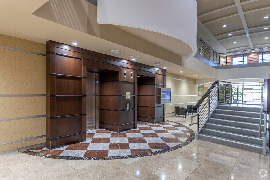 More Photos Of 300 Rancheros Dr, San Marcos Office For Lease