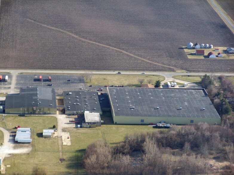More Photos Of 1924 County Rd 3000 N, Rantoul Warehouse For Lease