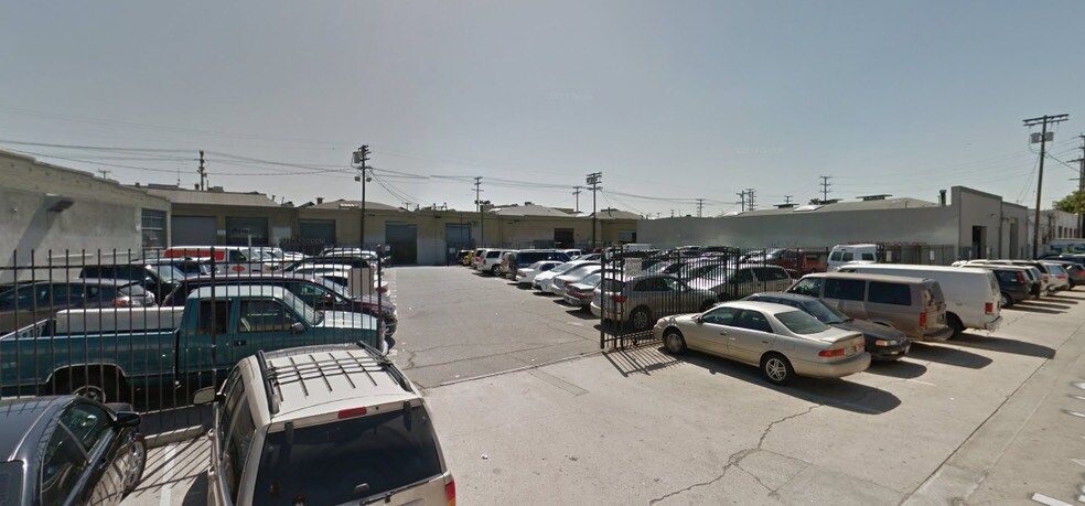 More Photos Of 2001-2031 S Santa Fe Ave, Los Angeles Warehouse For Lease