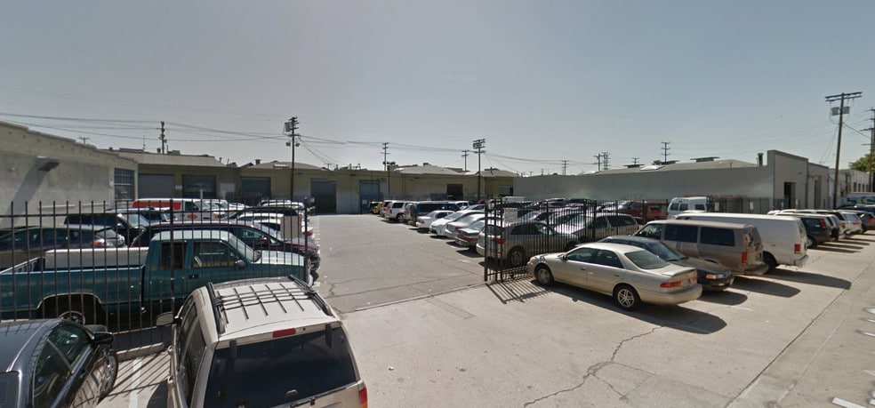 More Photos Of 2001-2031 S Santa Fe Ave, Los Angeles Warehouse For Lease