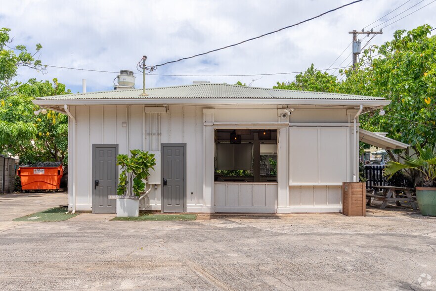 More Photos Of 65 Hana Hwy, Paia Restaurant For Lease