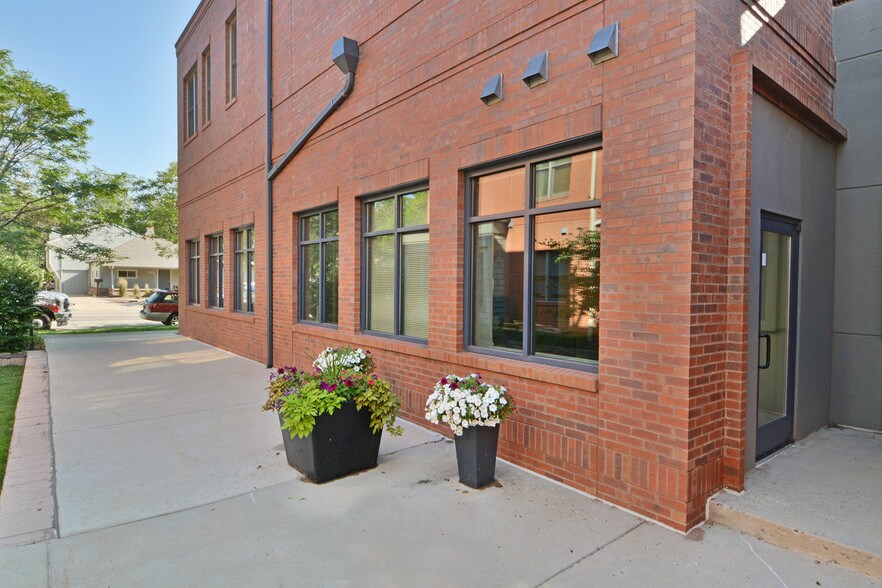 More Photos Of 2344 Spruce St, Boulder Office For Lease