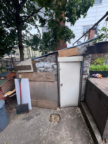 More Photos Of 17 Green Ct, Lodi Apartments For Sale