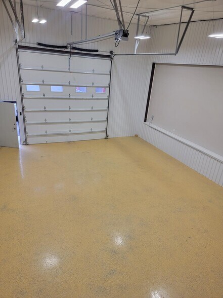 More Photos Of 341 1st St, Mead Warehouse For Sale