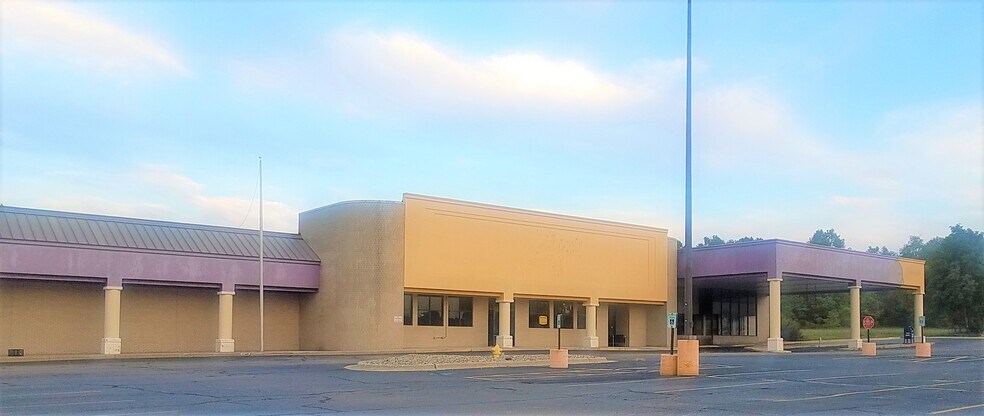 More Photos Of 5700 Beckley Rd, Battle Creek Storefront For Lease