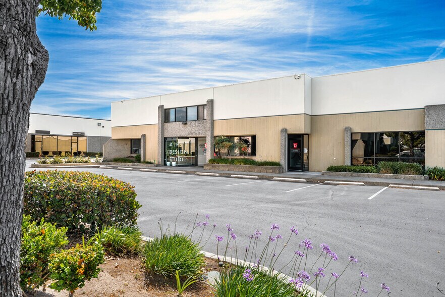 More Photos Of 1185 Linda Vista Dr, San Marcos Warehouse For Lease