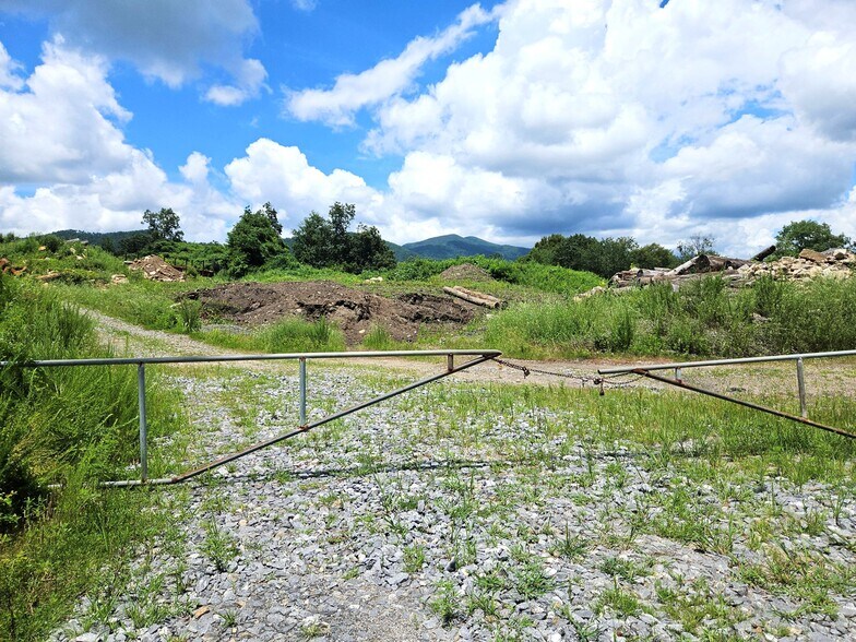 More Photos Of US Highway 70 Hwy @ US Highway 70, Swannanoa Land For Sale
