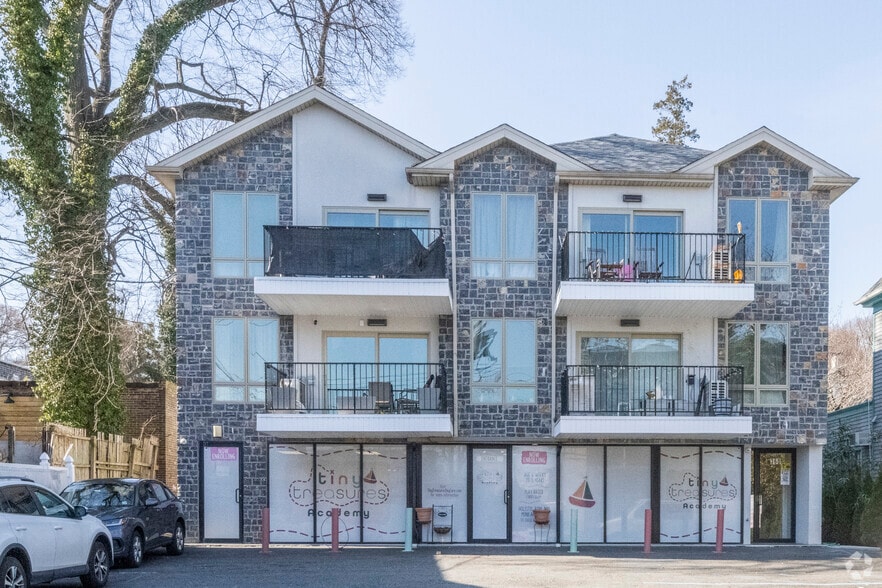 Primary Photo Of 360 Van Duzer St, Staten Island Apartments For Sale