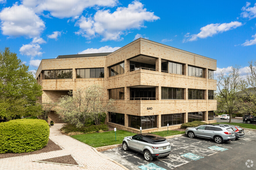 Primary Photo Of 350 Sentry Pky, Blue Bell Office For Lease