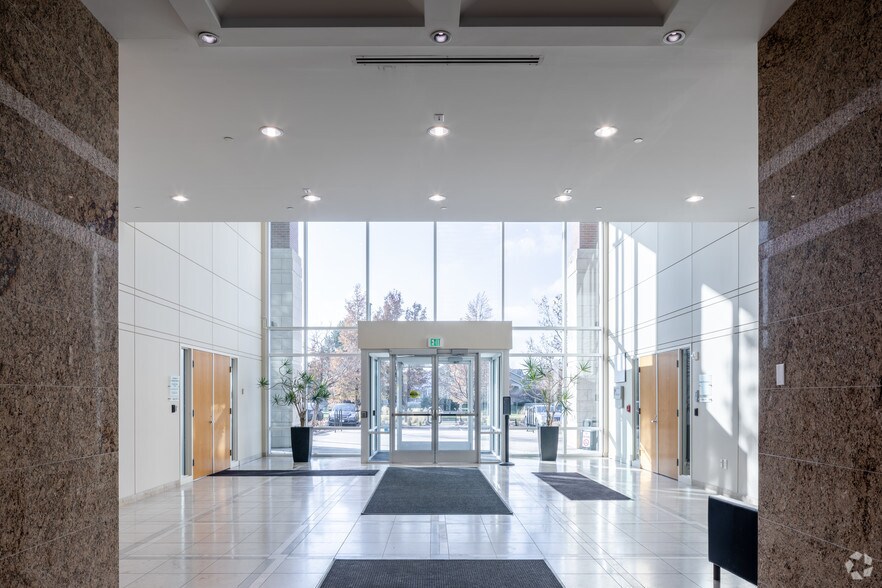 More Photos Of 7901 E Lowry Blvd, Denver Office For Sale