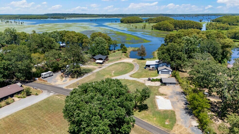 More Photos Of 505 Bub Hayner Rd, Karnack Apartments For Sale