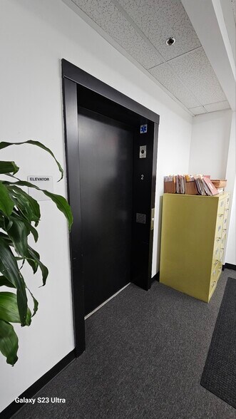 More Photos Of 2614 Crenshaw Blvd, Los Angeles Loft Creative Space For Lease