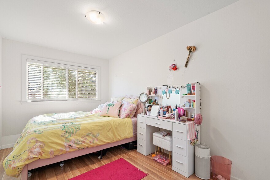 More Photos Of 420 Capitola Road Ext, Santa Cruz Apartments For Sale