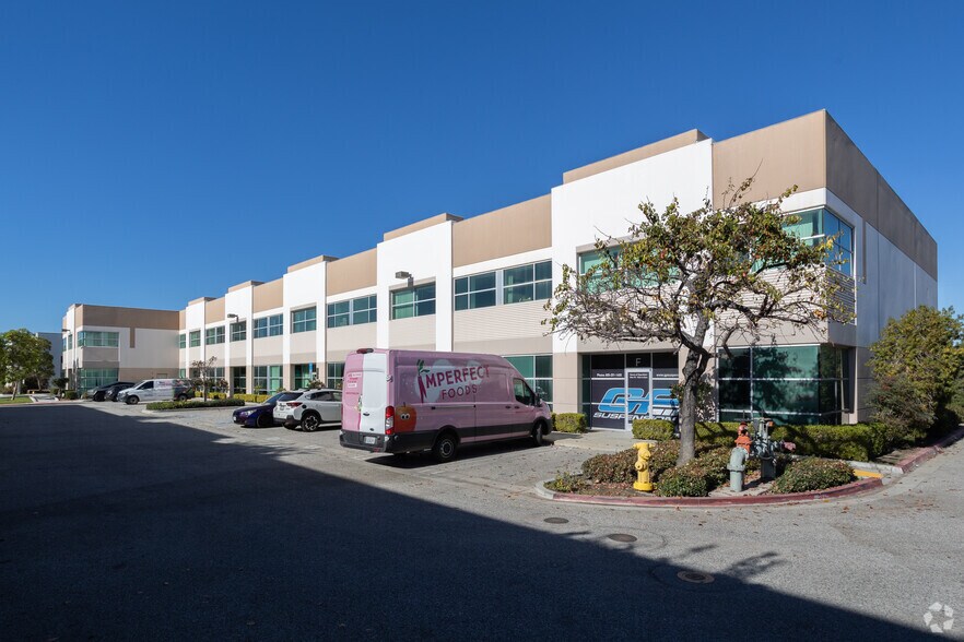 Primary Photo Of 2041 Cabot Pl, Oxnard Manufacturing For Lease