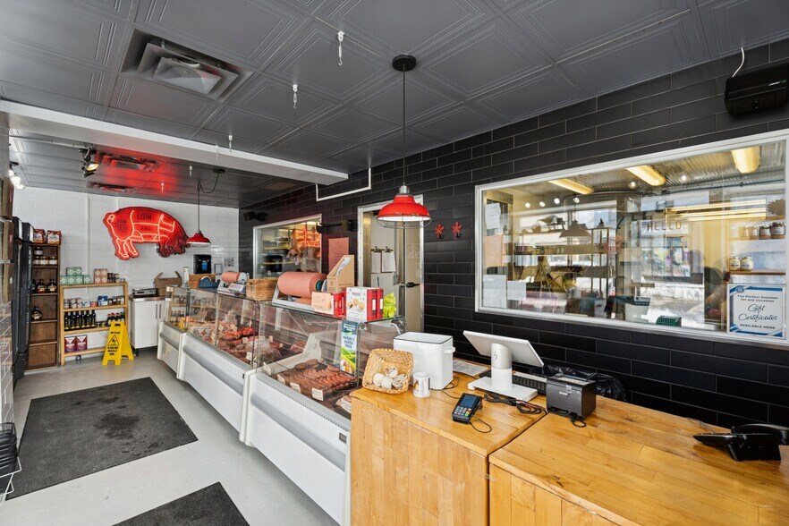 More Photos Of 182-186 Ottawa St N, Hamilton Storefront Retail Residential For Sale