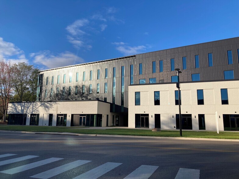 More Photos Of 1300 Enterprise Way, Huntsville Office For Lease