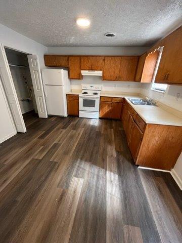 More Photos Of 204 N 12th St, LaFollette Apartments For Sale
