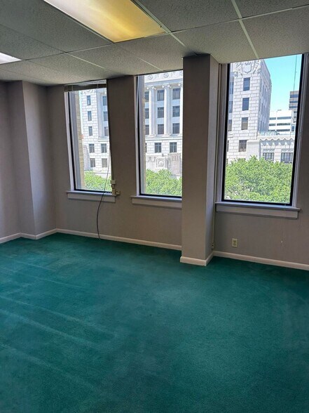 More Photos Of 610 Marshall St, Shreveport Office For Lease