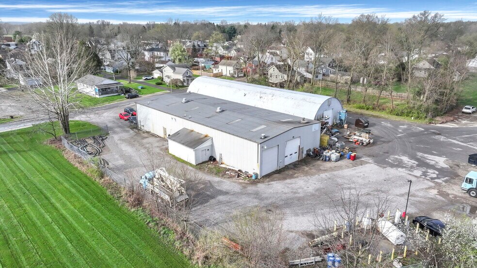 More Photos Of 146 W Borland St, Pickerington Warehouse For Lease