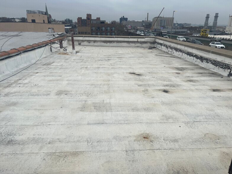 More Photos Of 667 3rd Ave, Brooklyn Loft Creative Space For Sale