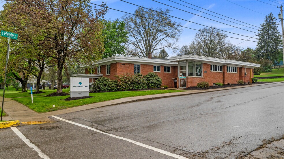 Primary Photo Of 400 W Butler St, Mercer Medical For Sale