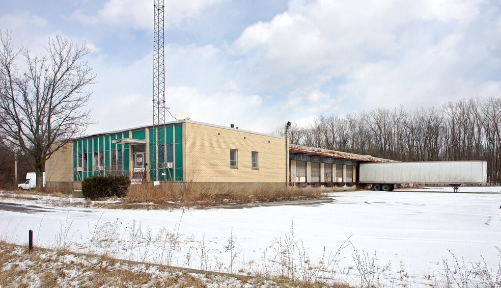 Primary Photo Of 730 Hospital Rd, Chillicothe Truck Terminal For Sale