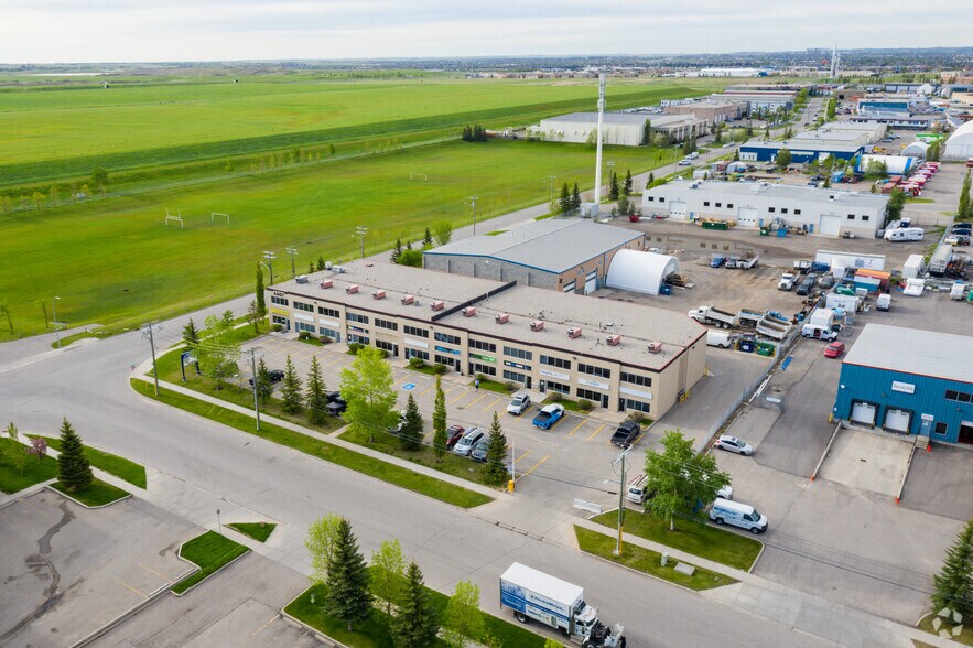 More Photos Of 4407 116th Ave SE, Calgary Warehouse For Lease