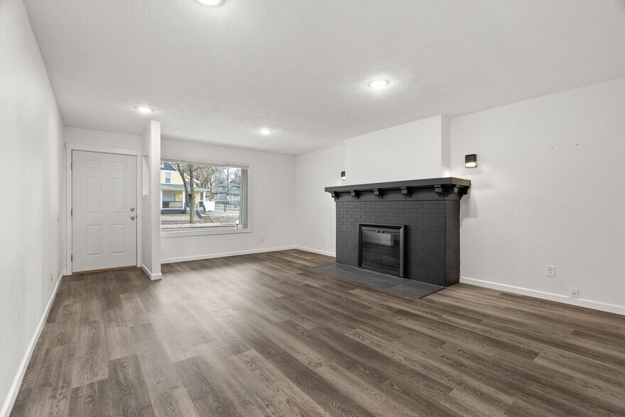 More Photos Of 1424 W 10th Ave, Spokane Apartments For Sale