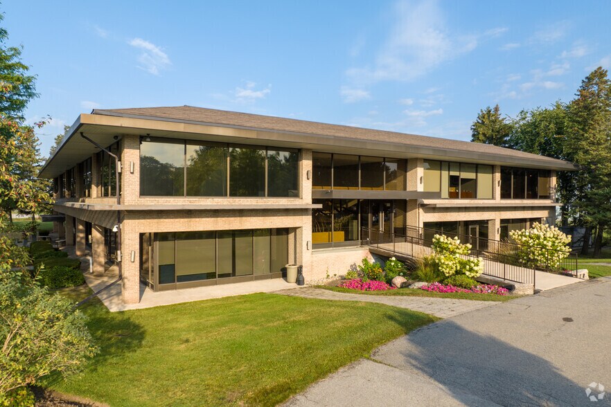 Primary Photo Of 180 Renfrew Dr, Markham Office For Lease