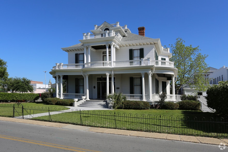 Primary Photo Of 770 Jackson St, Biloxi Lodge Meeting Hall For Sale