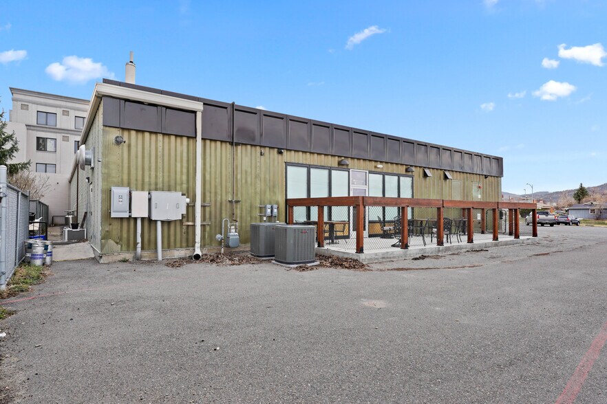 More Photos Of 801 N Fee St, Helena Bar For Sale