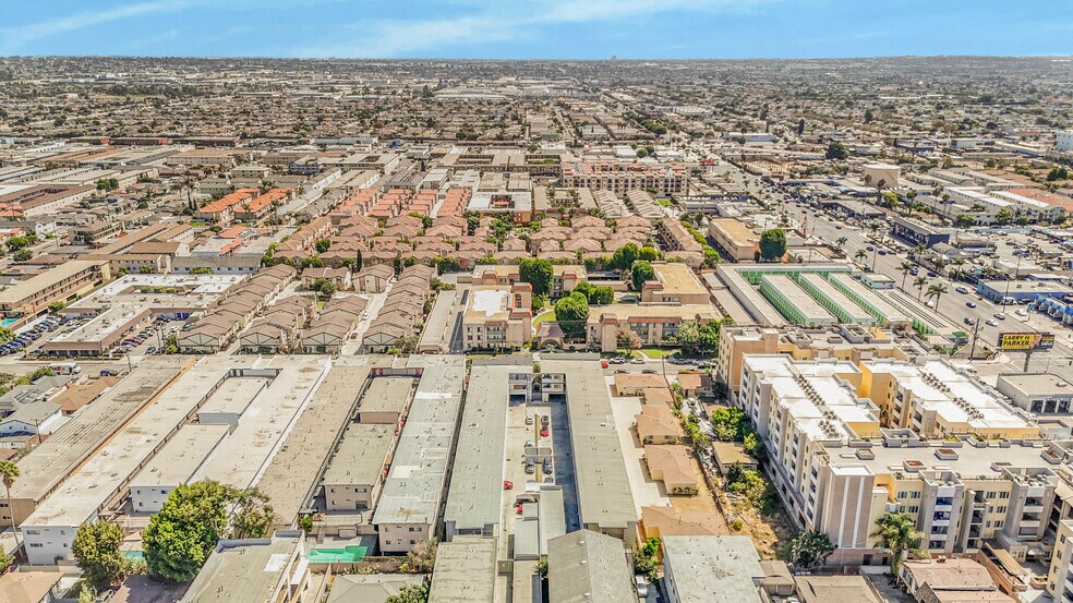 More Photos Of 14037 Cerise Ave, Hawthorne Apartments For Sale
