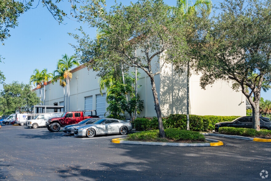 More Photos Of 1214 SW 6th St, Pompano Beach Warehouse For Sale