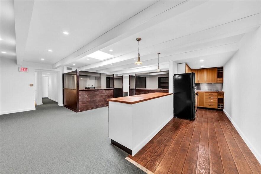 More Photos Of 500 NE 25th St, Pompano Beach Flex For Lease