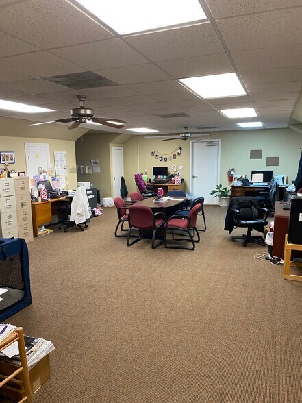 More Photos Of 101 Bahama Rd, Bahama Medical For Sale