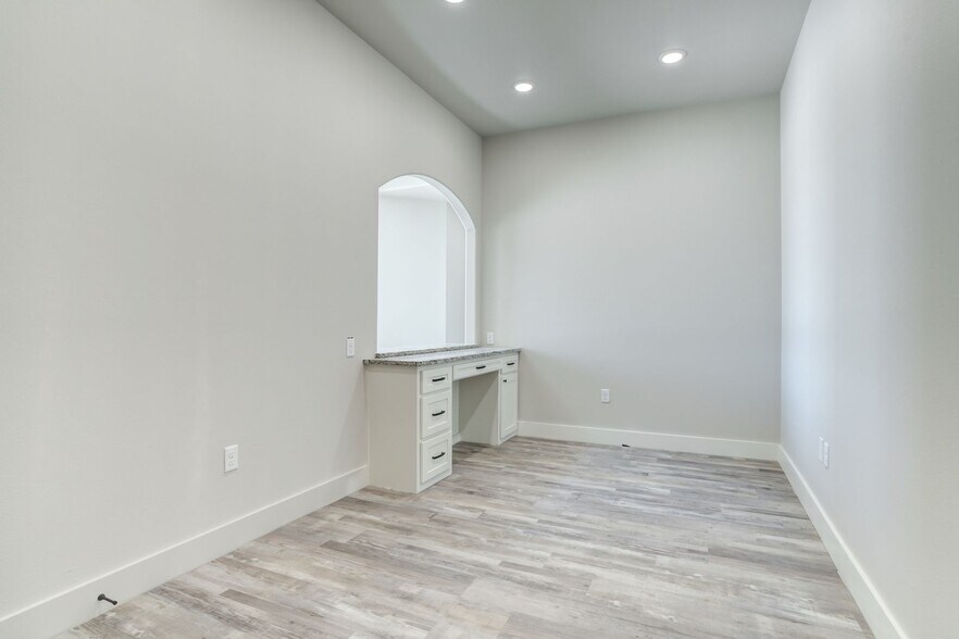 More Photos Of 3214 140th st, Lubbock Medical For Sale