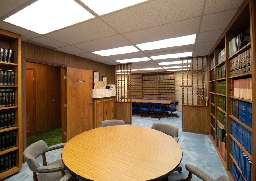 More Photos Of 600 S Closner Blvd, Edinburg Office For Sale