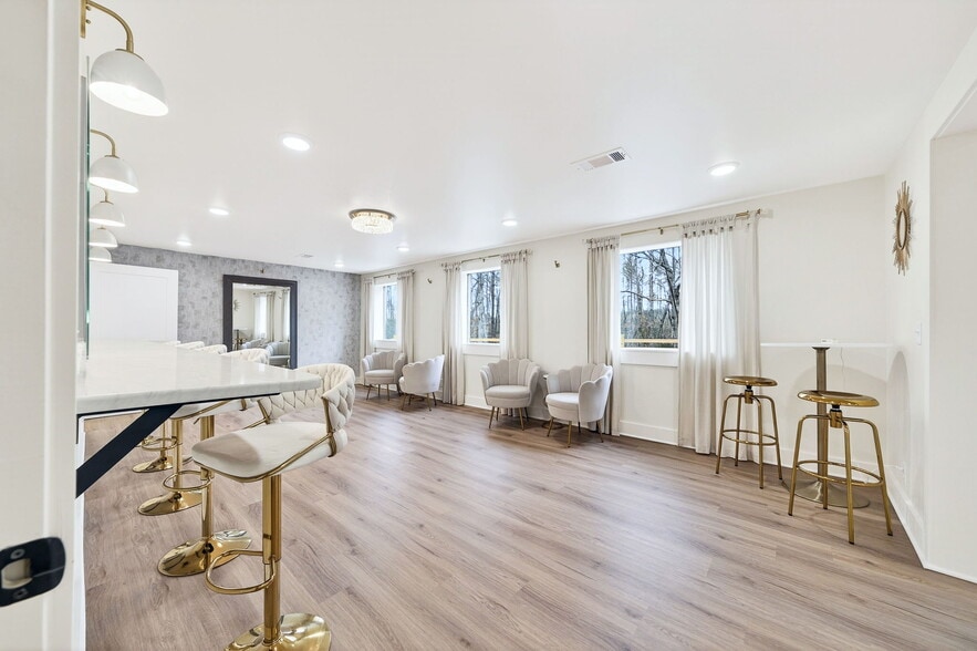 More Photos Of 1249 Gulf Rd, Spencer Golf Course Driving Range For Sale