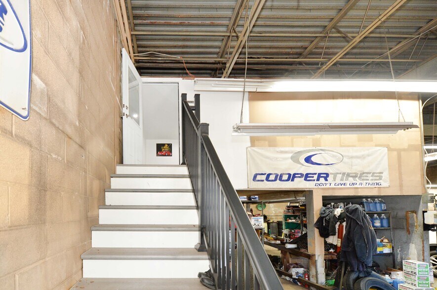 More Photos Of 20 Franklin Tpke, Mahwah Industrial For Lease