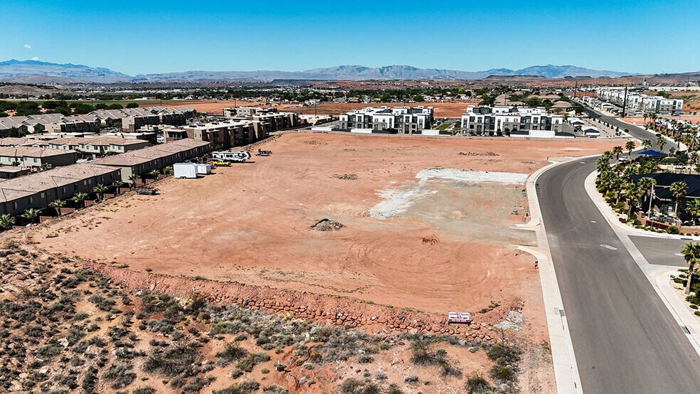 More Photos Of 1355 E Bluff View Dr, Washington Land For Lease