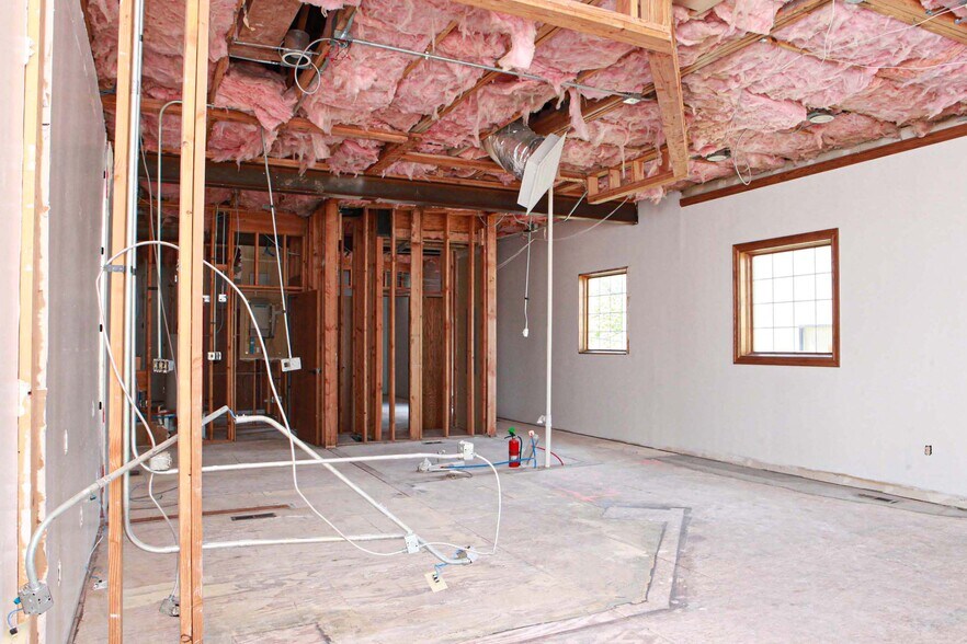 More Photos Of 1701 S Peoria Ave, Tulsa Medical For Lease